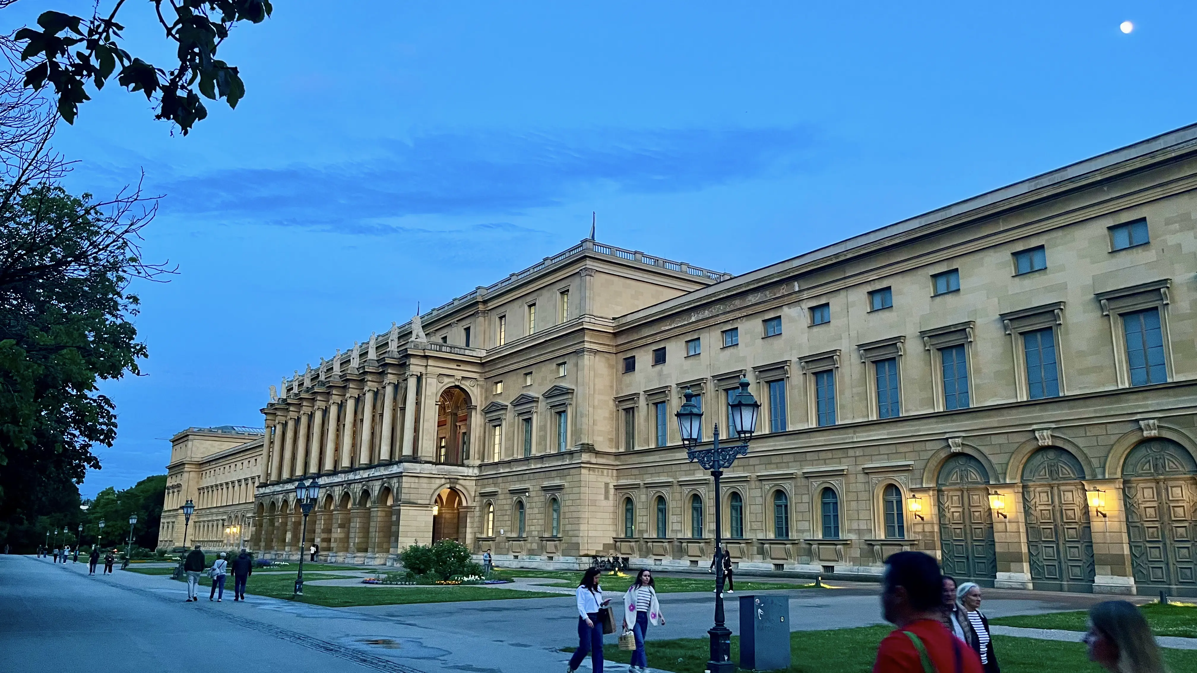 Munich from a Hamburger's Perspective